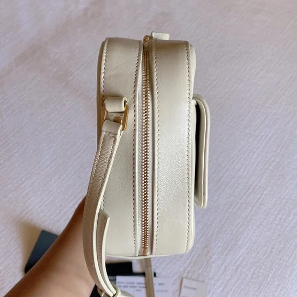 ✨SOLD✨YSL (Saint Laurent) Vicky Toy Small Quilted Lambskin Camera Bag - Picture 6 of 11